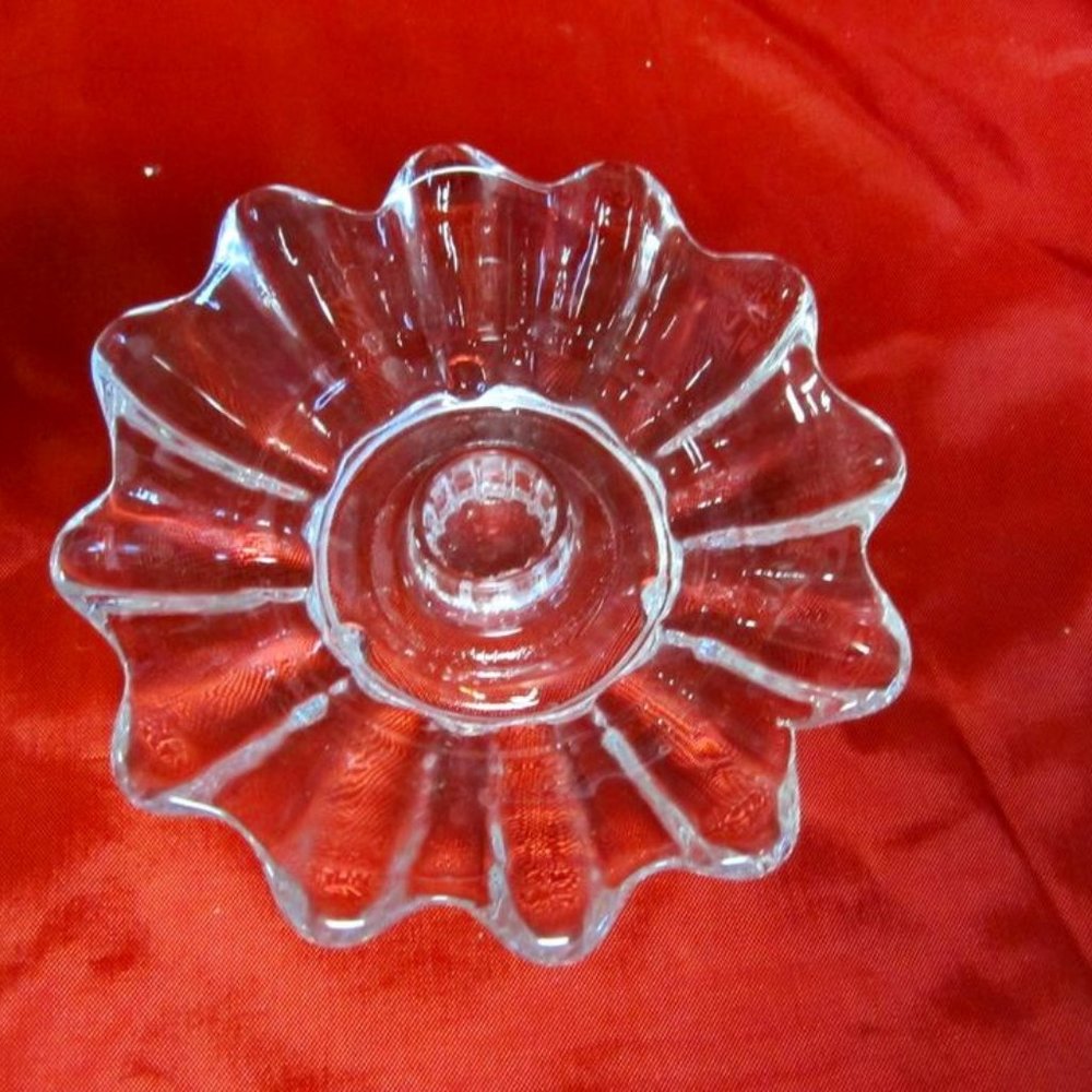 VTG MADE IN USA CRYSTAL TAPERED CANDLE HOLDER, FLOWER SHAPED DISH TYPE